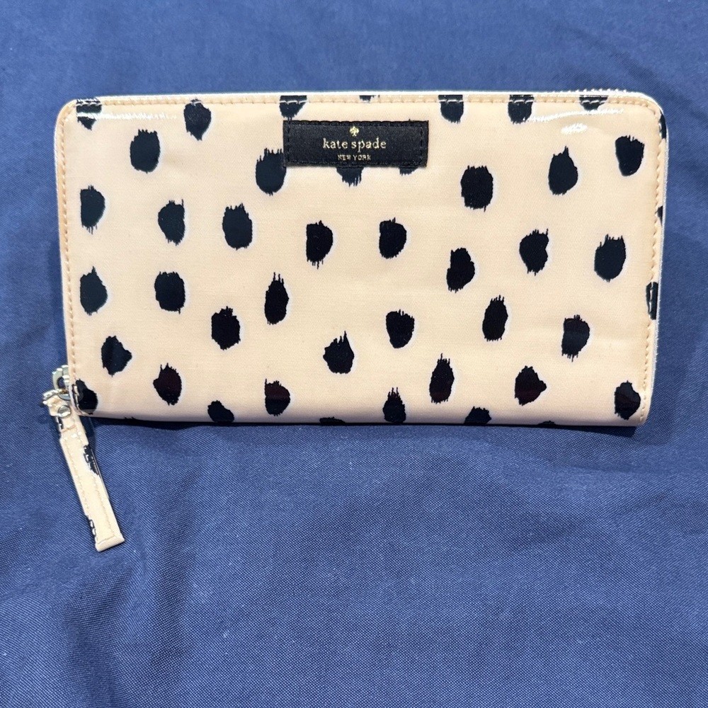 kate spade beige wallet with black dot print